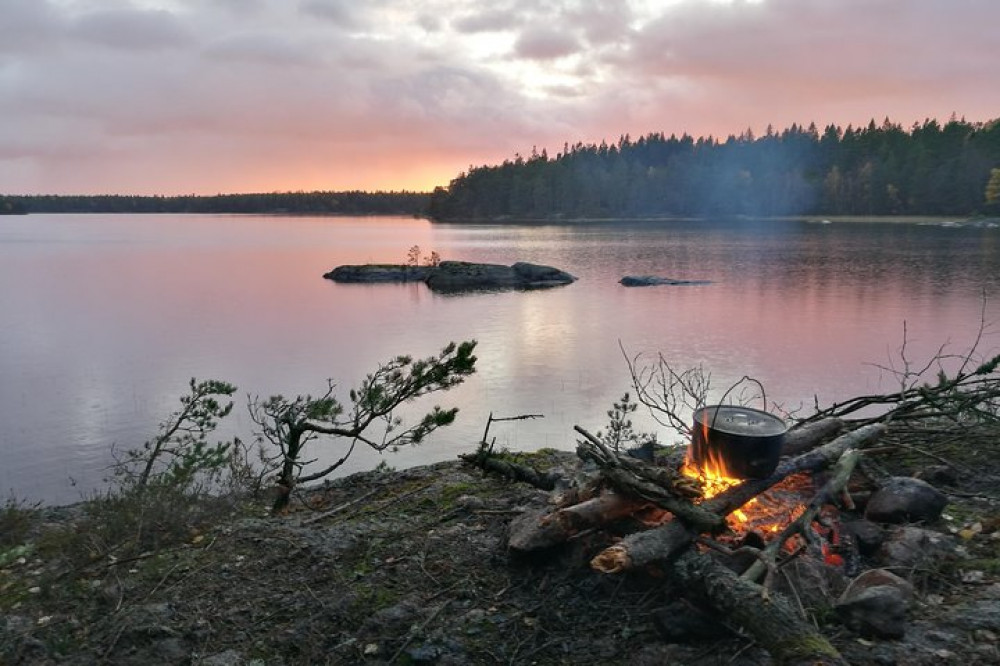 2 Day Hiking and Camping Trip in the Swedish Forest with Meals Over a Fire