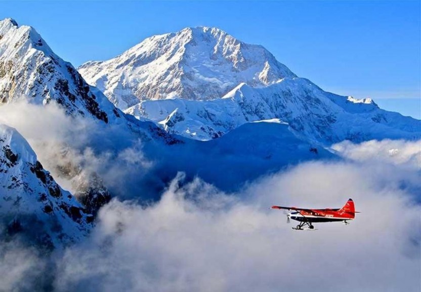 2-Hour Small Group Summit Flight with Glacier Landing