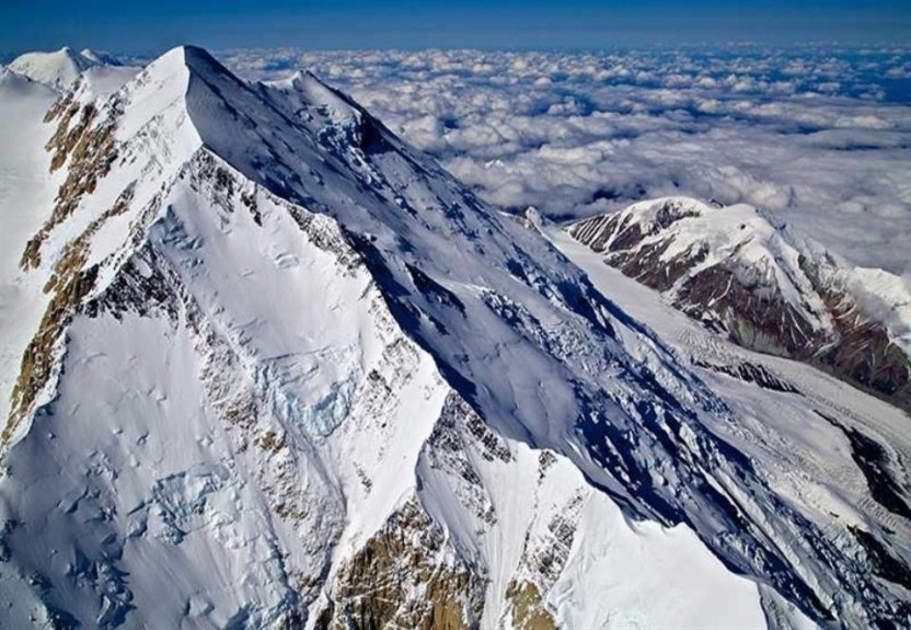 2-Hour Small Group Summit Flight with Glacier Landing