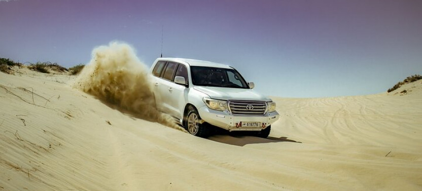 Private Desert Safari With Inland Sea Visit & Sand Boarding