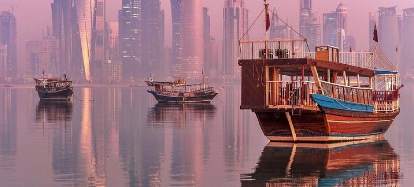 Private Dhow Cruise And Corniche Walk