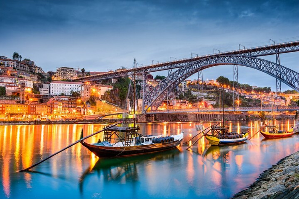 Private Luxury Transfer From Lisbon To Porto