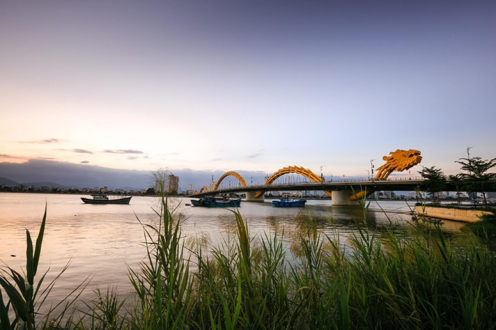 Half-Day Da Nang Museums And Bridges Tour