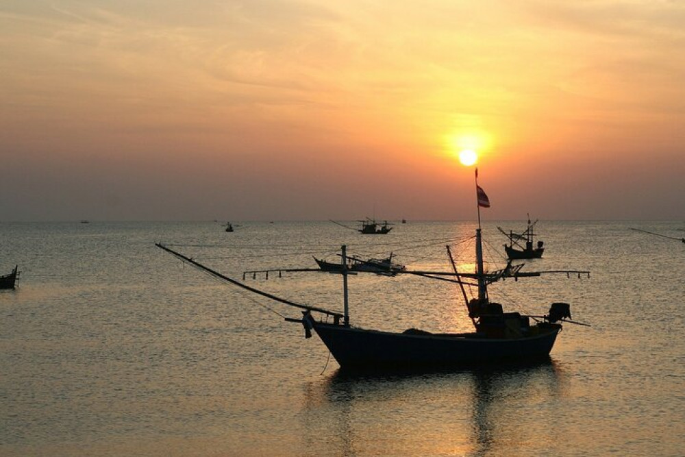 Sunset Cruise And Night Squid Fishing In Phu Quoc