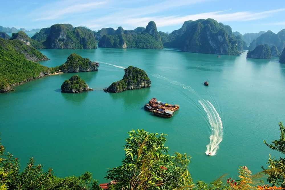 Half-Day Glamours Of Ha Long Bay From Ha Long