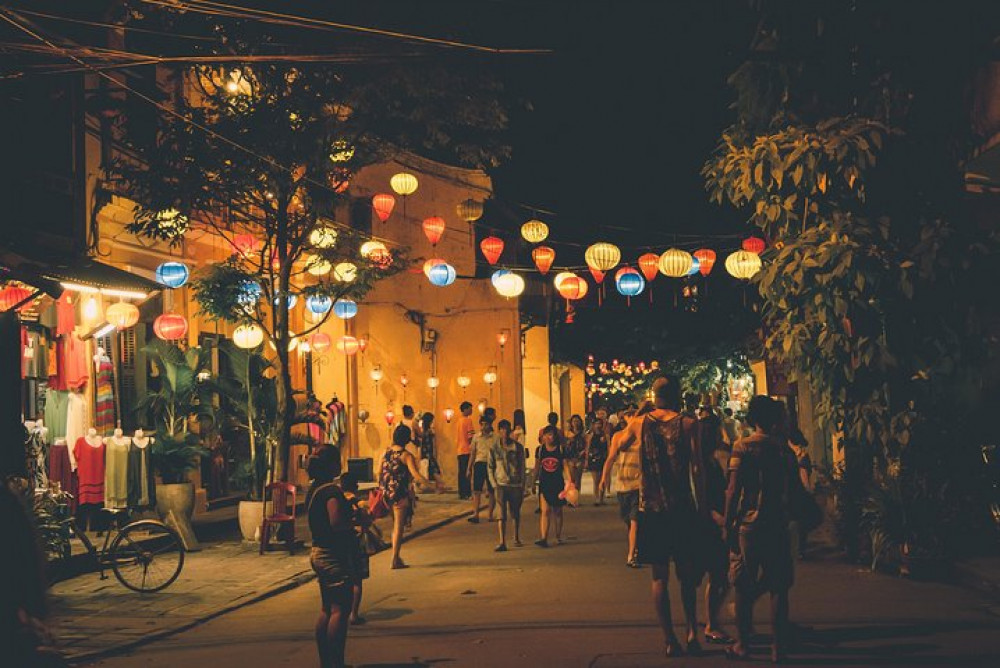 Hoi An Mysterious Night Tour With Dinner From Da Nang