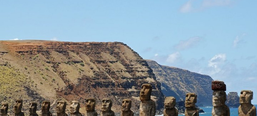 5 Day Discover Easter Island and Its Famous Stone Statues