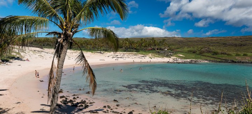 5 Day Discover Easter Island and Its Famous Stone Statues