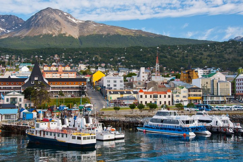 3-Days & 2 Nights Discovery Ushuaia Tour with Airfare from Buenos Aires