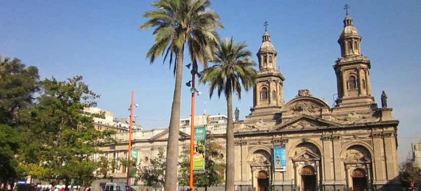 Private Full Day City Tour of Santiago with Wine Experience