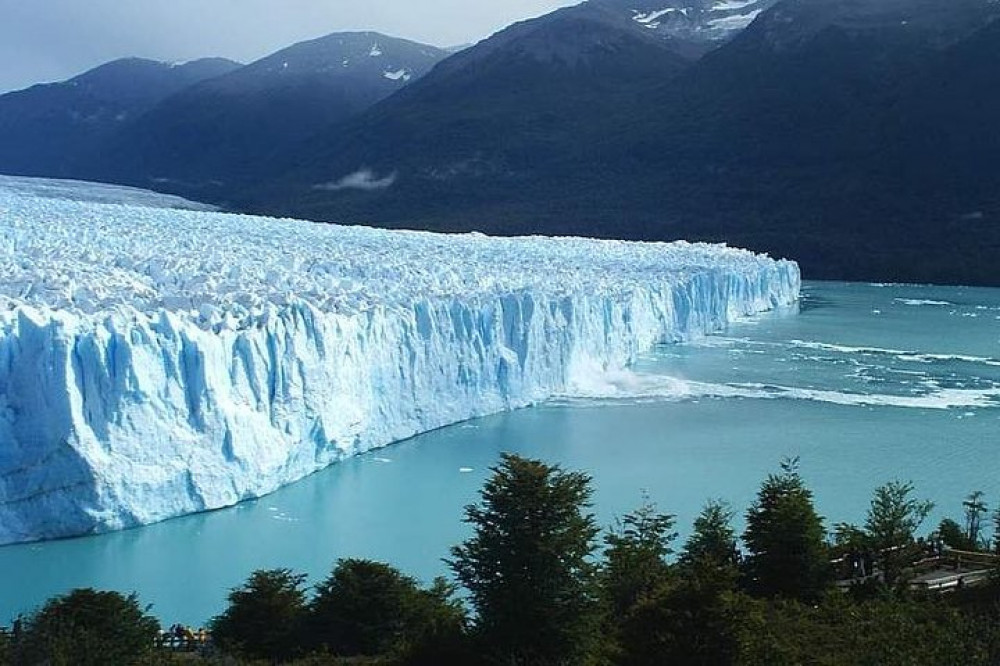 3-Days & 2 Nights El Calafate Experience with Airfare from Buenos Aires