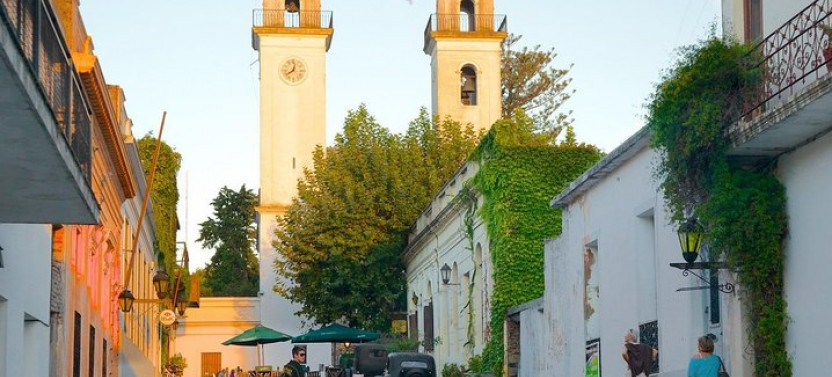 2 Day and 1 Night Experience in Colonia