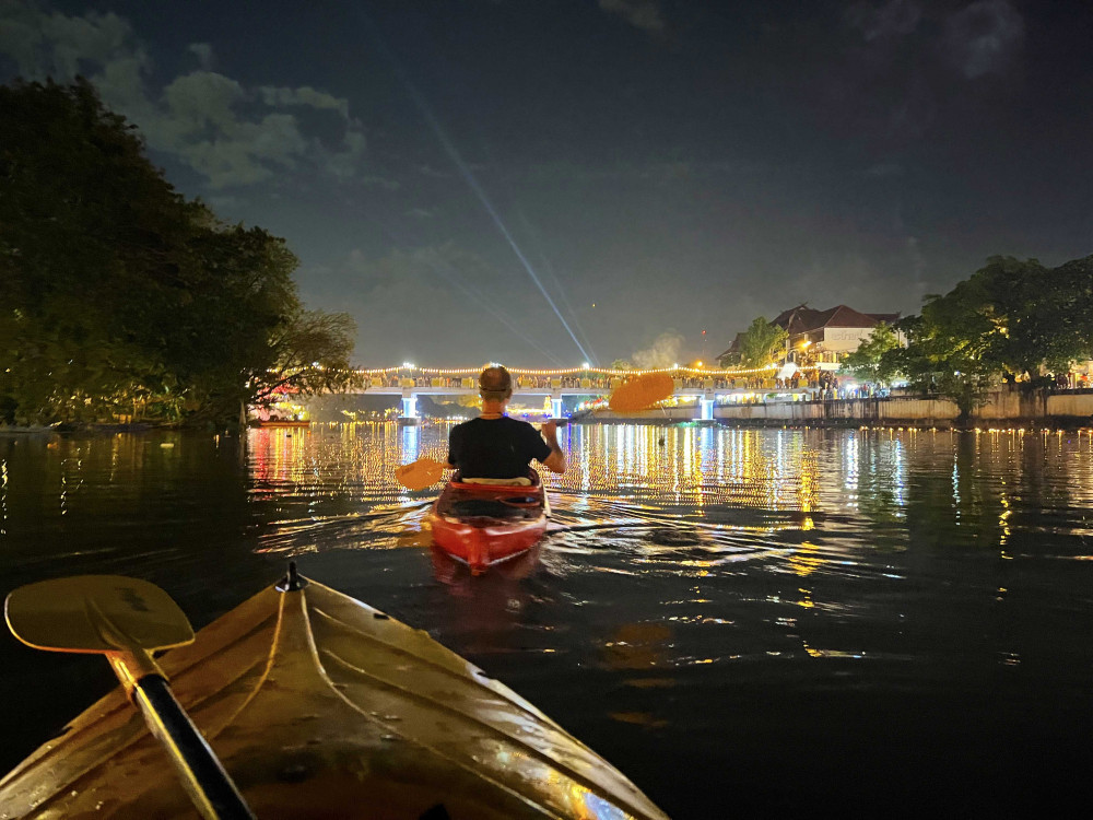 Chiang Mai Night Kayaking