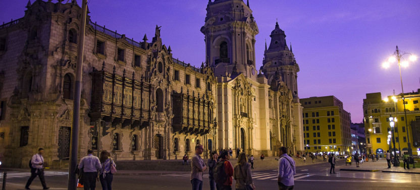 Street Food, Market And Old Eateries Tour in Lima