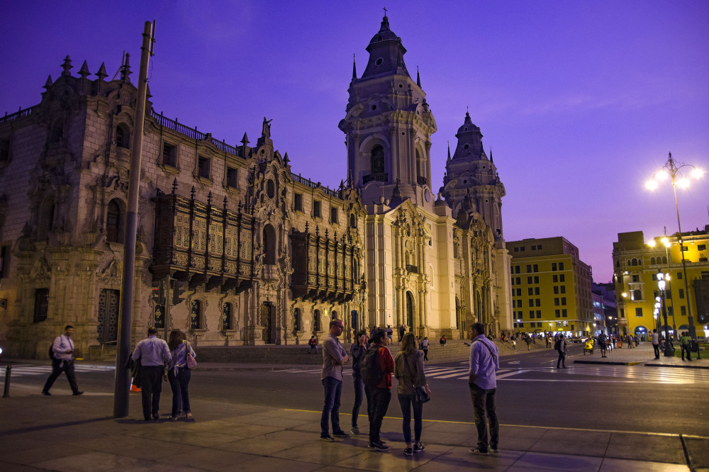 Street Food, Market And Old Eateries Tour in Lima