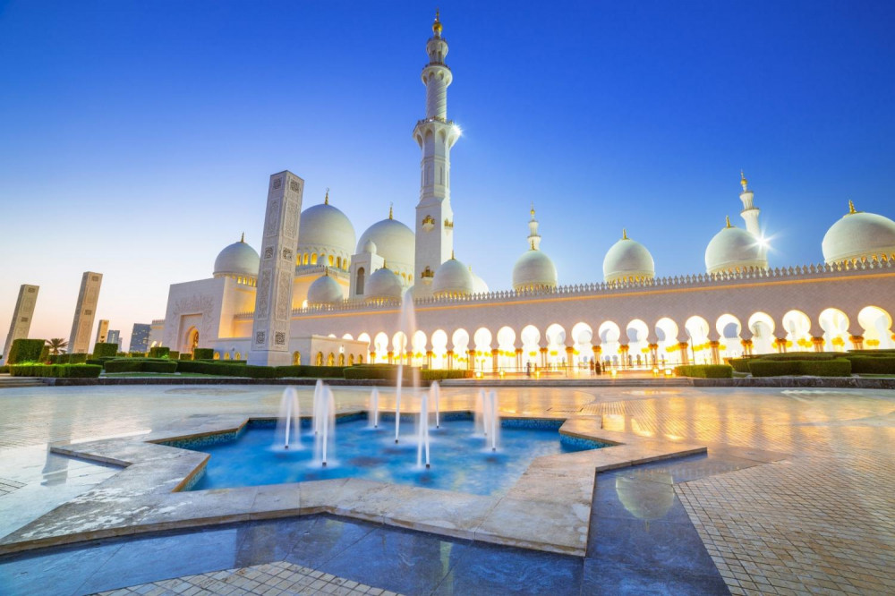 Abu Dhabi Mosque & Ferrari World Tour from Dubai