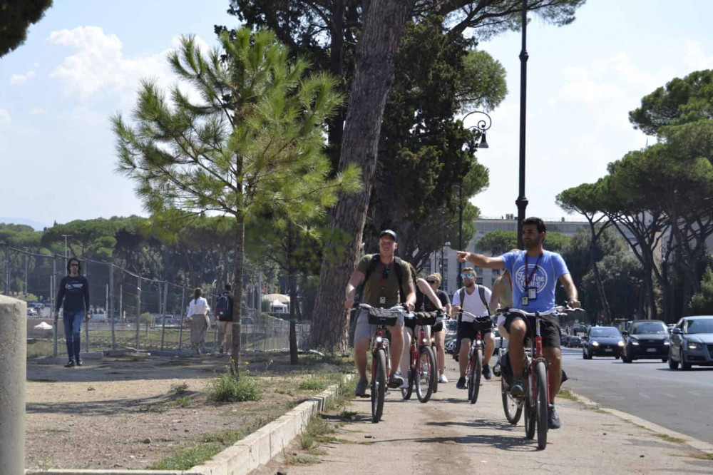 Private E-Bike: Rome Street-Food Tour