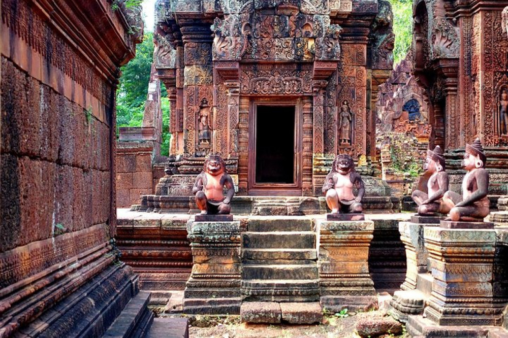 Private Kulen Mountain And Banteay Srei Tour Plus Monk Blessings