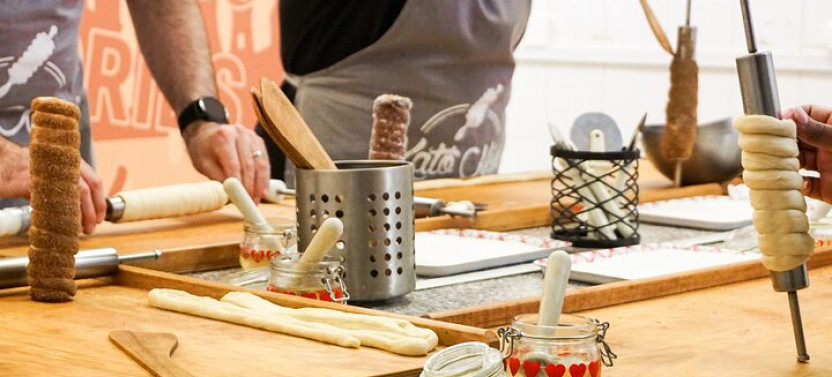 Chimney Cake Workshop Budapest Downtown - Kürtőskalács Class