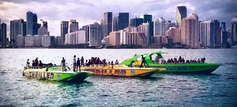 Speedboat Tour along the Miami Coastline