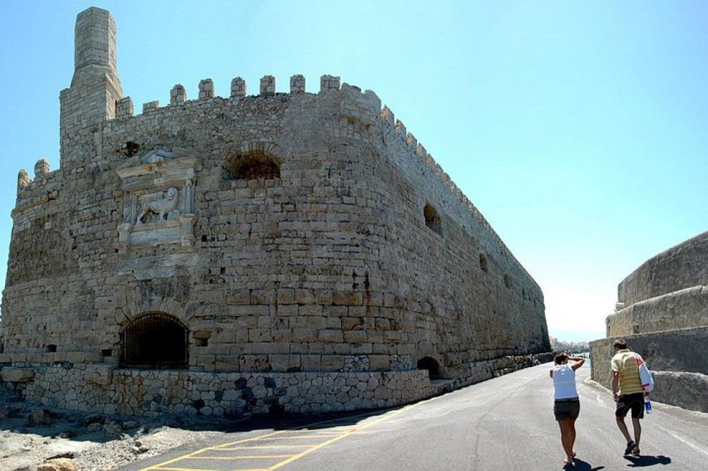 Half Day Private Tour To Knossos Palace (Skip Line) & Panoramic City Tour