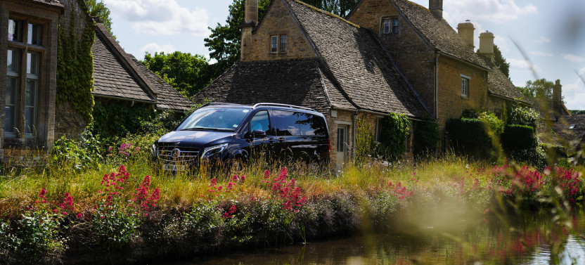 Small Group Tour - Oxford, Cotswolds & Country Pub Lunch
