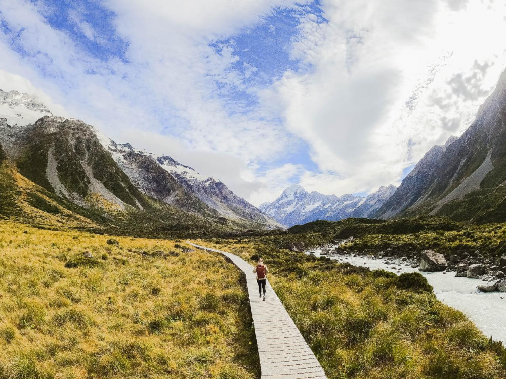 Mt Cook Scenic Tour & Self-Guided Hike of Hooker Valley Track