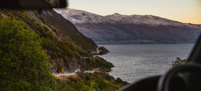 6:30 am: Milford Sound Glass Top Bus Tour & Nature Cruise w. Picnic Lunch