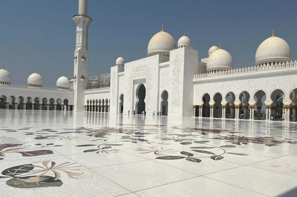 Private Guided Abu Dhabi City Sightseeing Tour