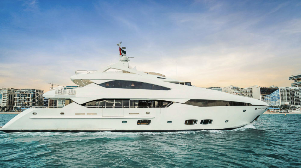 Dubai Yacht Tour Aboard Lucien 131