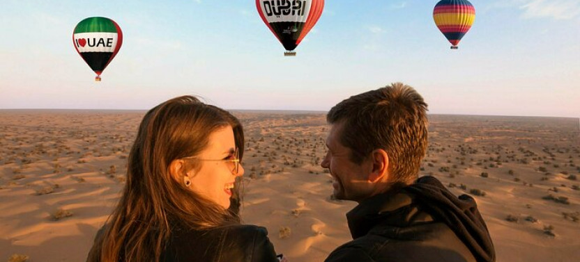 Hot Air Balloon Flight in Dubai with Refreshments Including Pickup & Drop
