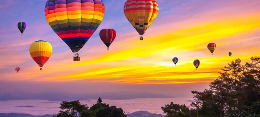 Hot Air Balloon Flight in Dubai with Refreshments Including Pickup & Drop