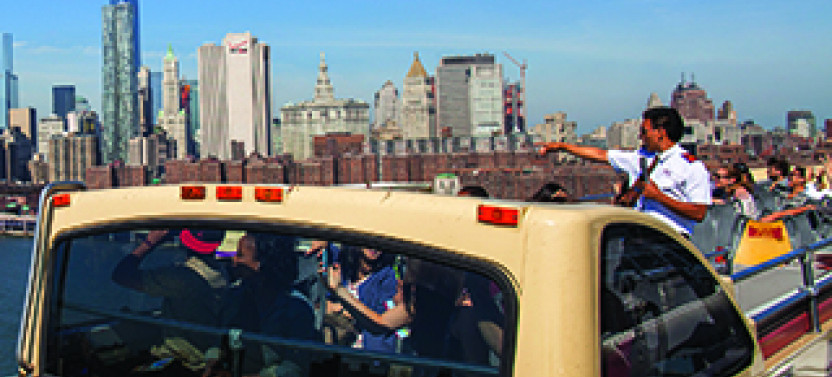Big Bus DC: 72-hour Hop-On Hop-Off Tour and Arlington Walking Tour