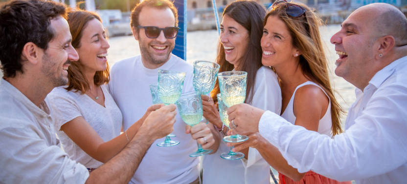 Sailing Tour and Wine Tasting with Expert Sommelier