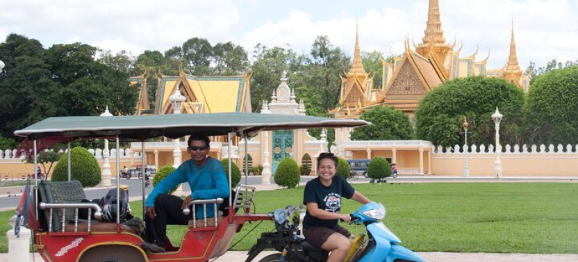 Angkor Wat Private Tour by Tuk-Tuk with English Speaking Driver