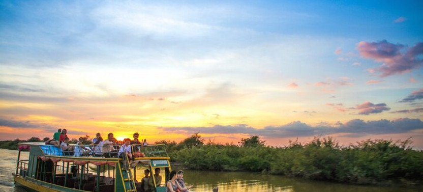Private Boat from Battambang to Siem Reap via Tonle Sap Lake