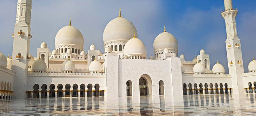 Private Half-Day Tour To Sheikh Zayed Grand Mosque & Louvre Museum