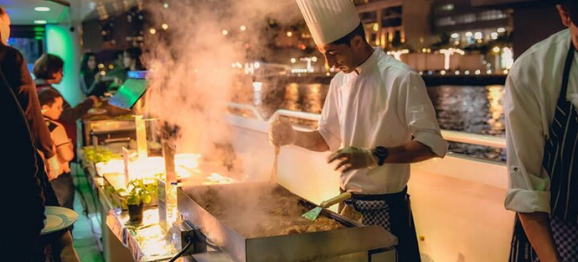 Lotus Cruise Dubai Breathtaking 3-Hour Dinner Cruise at Marina