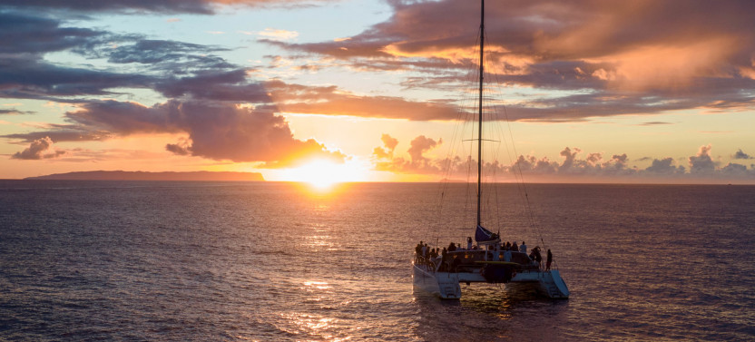Napali Sunset Sightseeing Dinner Cruise