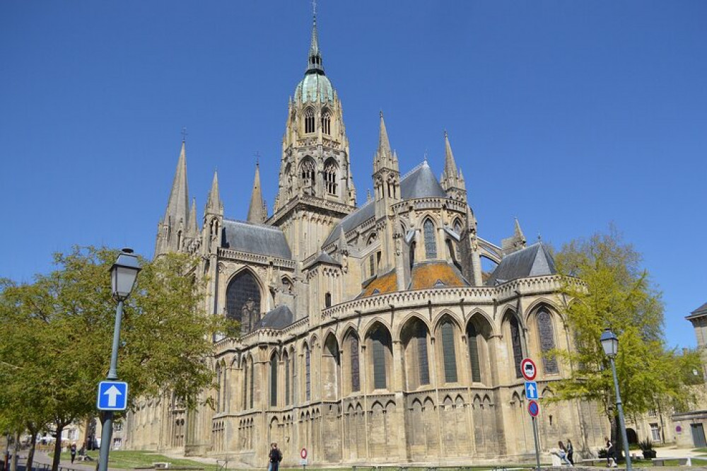 Bayeux Private Walking Tour With A Professional Guide