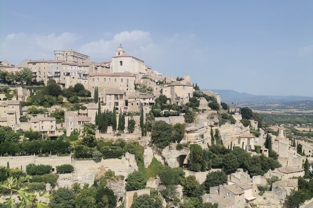 Luberon Wine and Charm: Explore the Flavors of the South