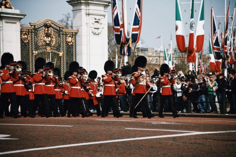 History of London Walking Tour with Westminster Abbey Ticket (Semi-Private)