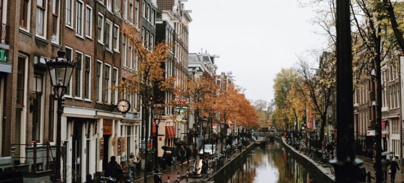 History of Amsterdam - City Center Guided Walking Tour - Private
