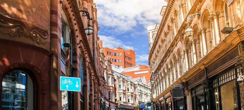 Birmingham Private Walking Tour with a Professional Guide