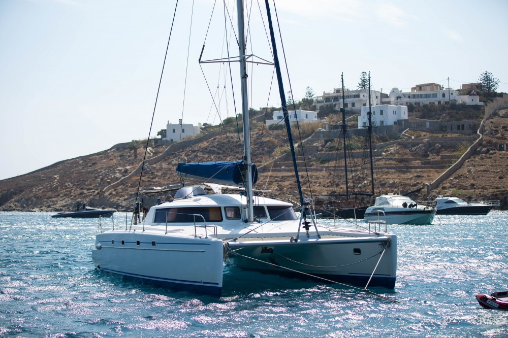 private catamaran tour mykonos