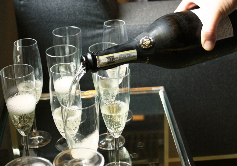 PastaMaking Class Cook, Dine & Drink Wine with a Local Chef Rome