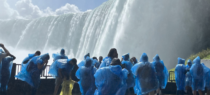 Toronto: Niagara Falls Day and Evening Tour