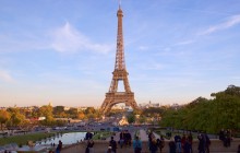 Paris in a Day with Louvre, Eiffel Tower, City Walk & Cruise