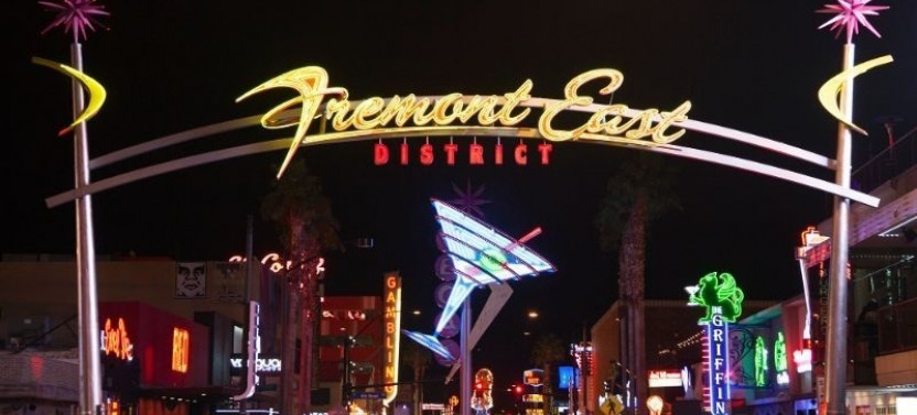 Fremont Las Vegas Bar Crawl with Expedited Entry and No Cover Charges