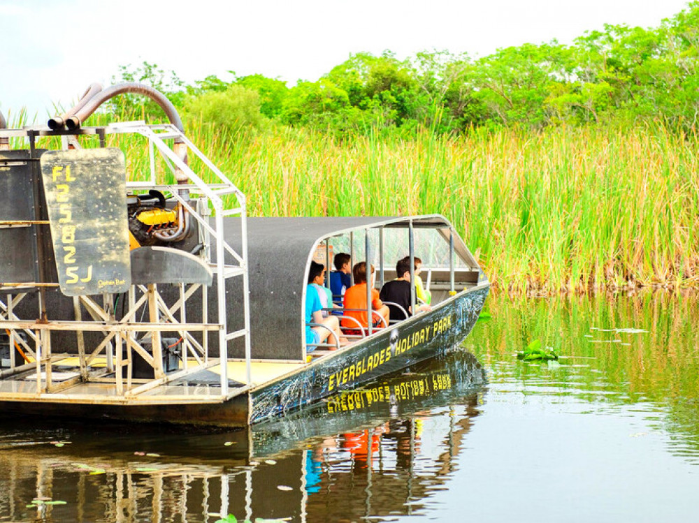 Afternoon Everglades Tour with Boat Ride and Gator Show